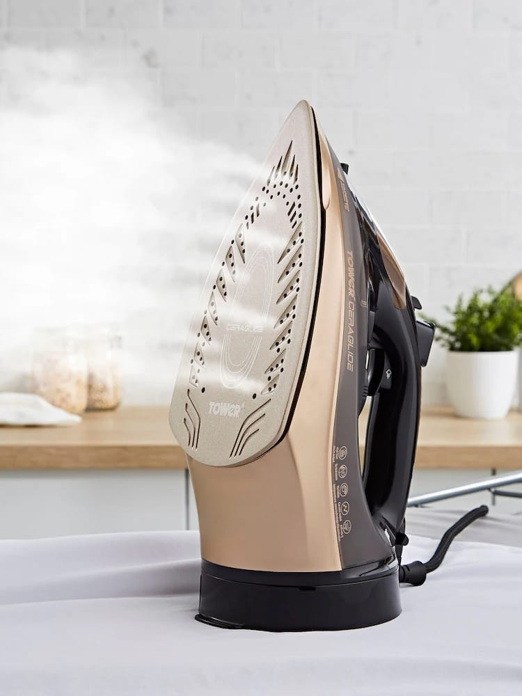 Tower Ceraglide 360 Cordless Steam Iron 2800W with Ceramic Soleplate