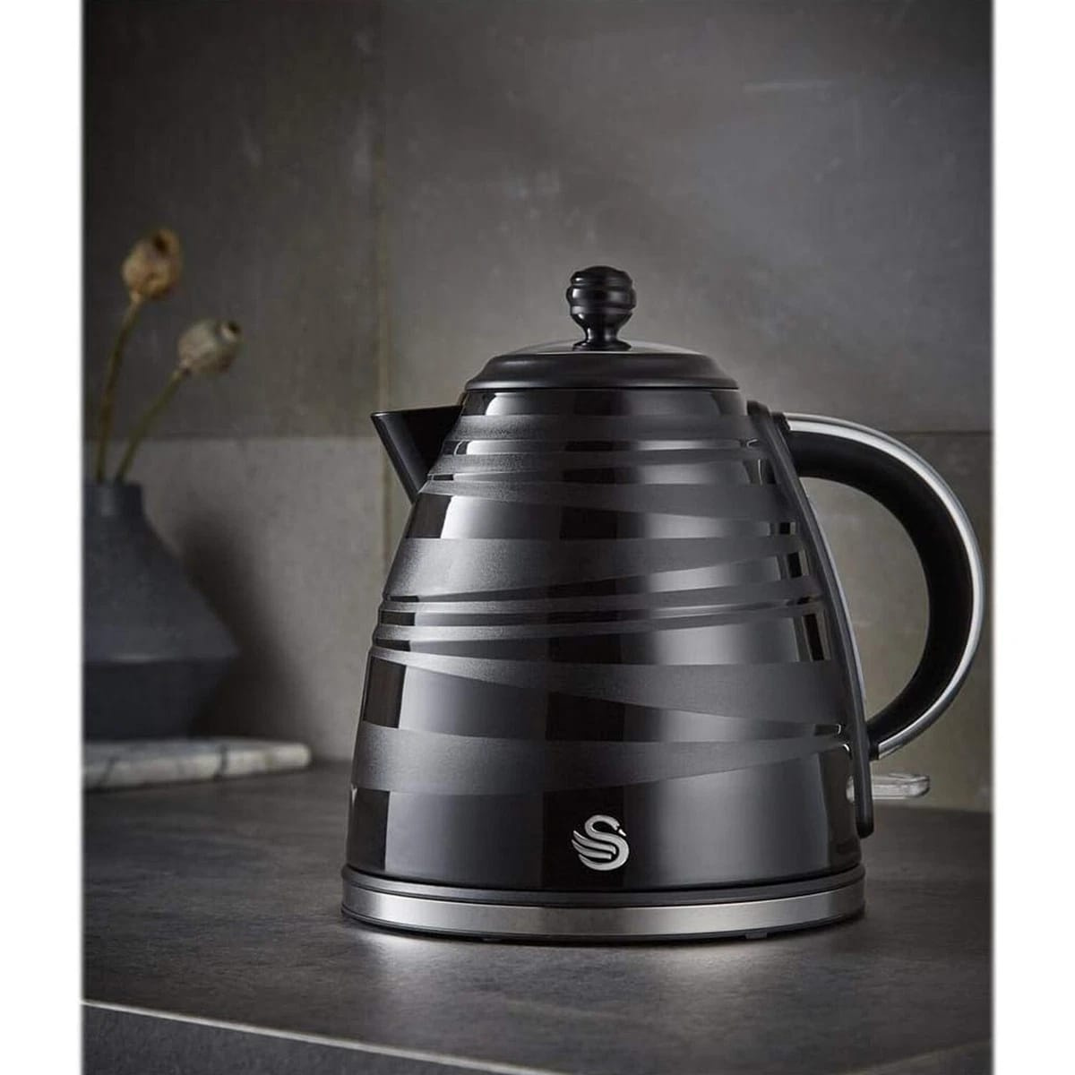 Swan Symphony 1.7L Jug Kettle Black – 3000W Rapid Boil Cordless Kettle