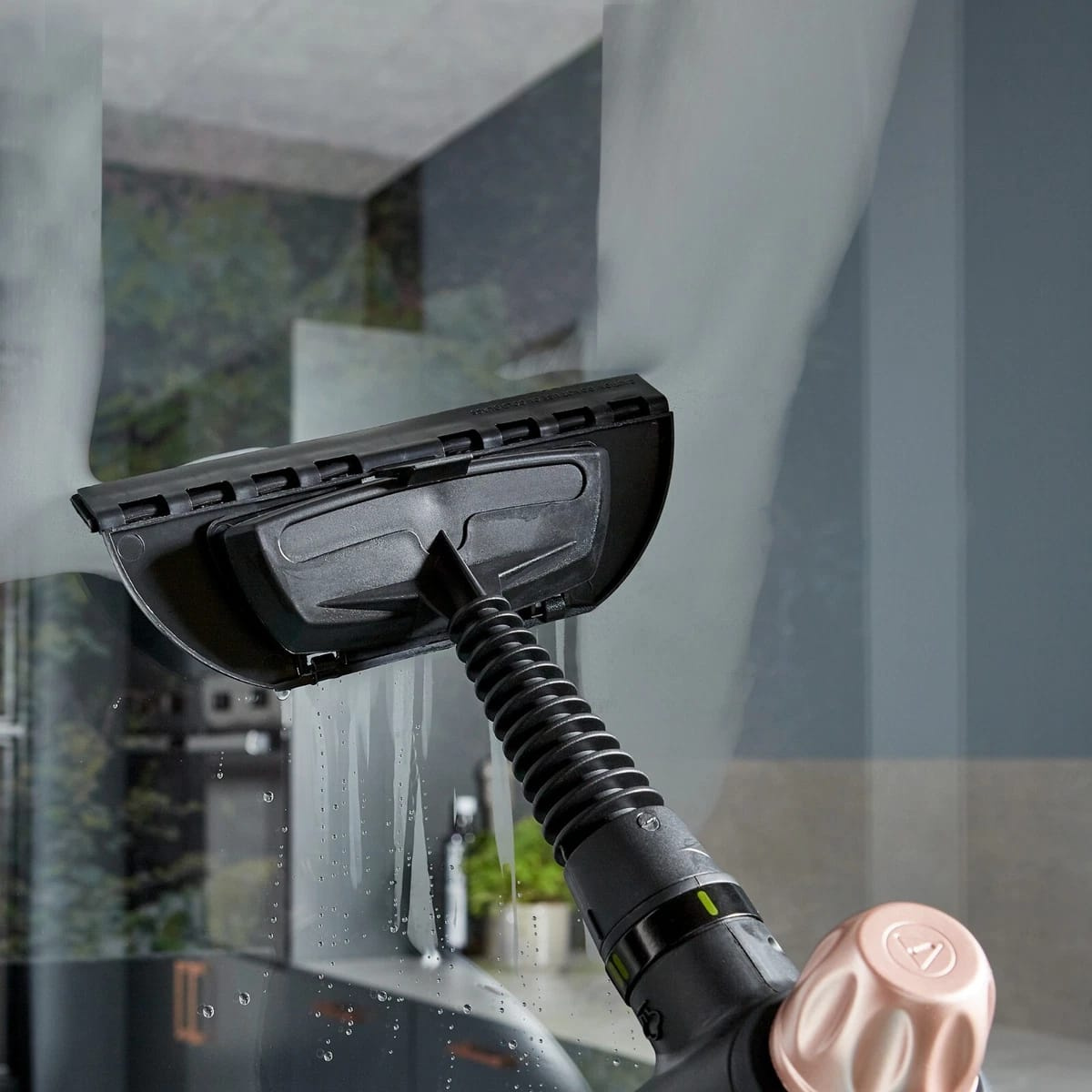 Tower T134000BLG Handheld Steam Cleaner 1050W Fast Heat-Up Black & Rose Gold
