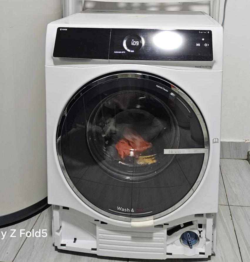 Modern Front Load Wash & Dry Machine 10kg – Smart Digital Washing Machine