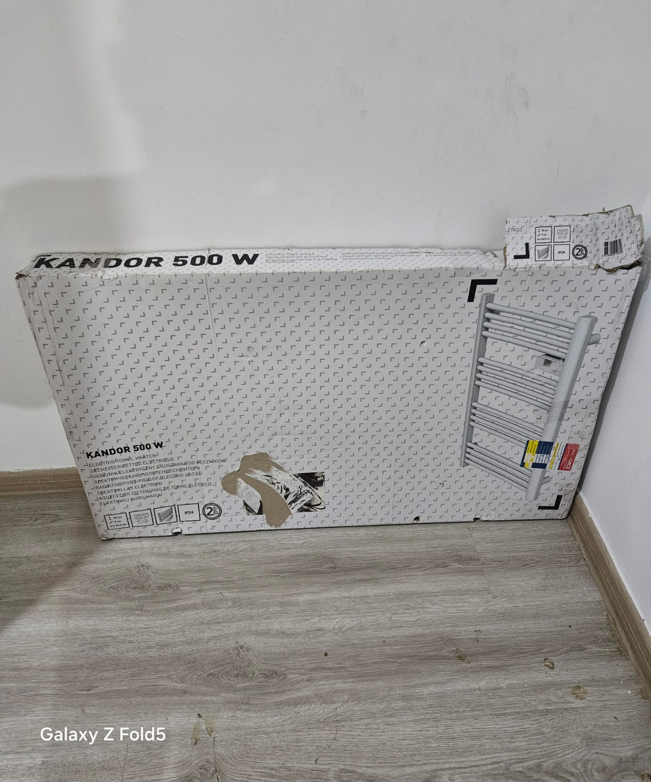 Kandor 500W Electric Towel Warmer Radiator | Wall Mounted Bathroom Heater IP24