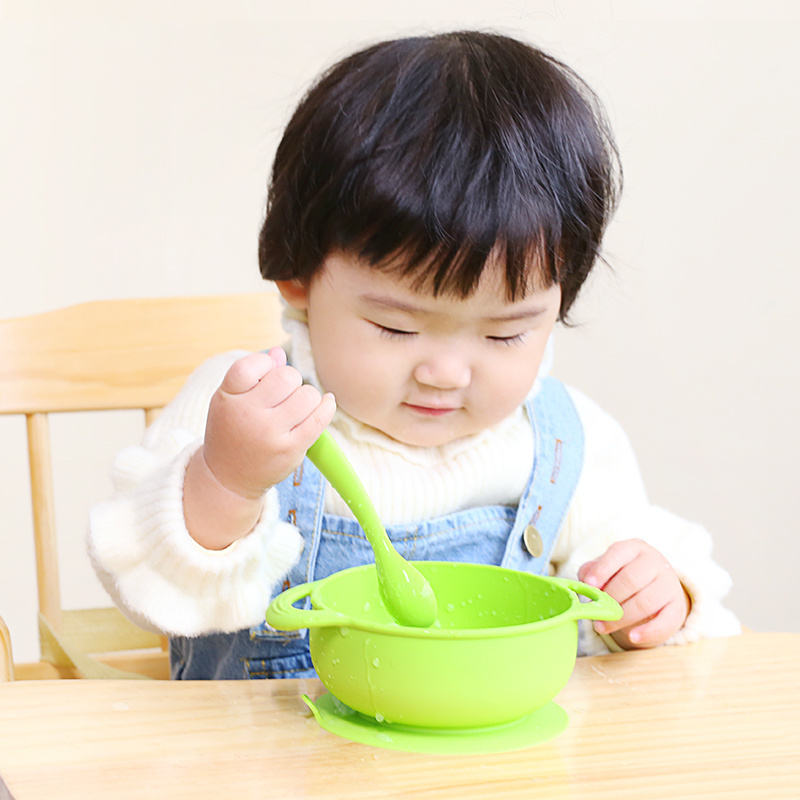 P Baby Suction Bowl and Spoon Set with Lid
