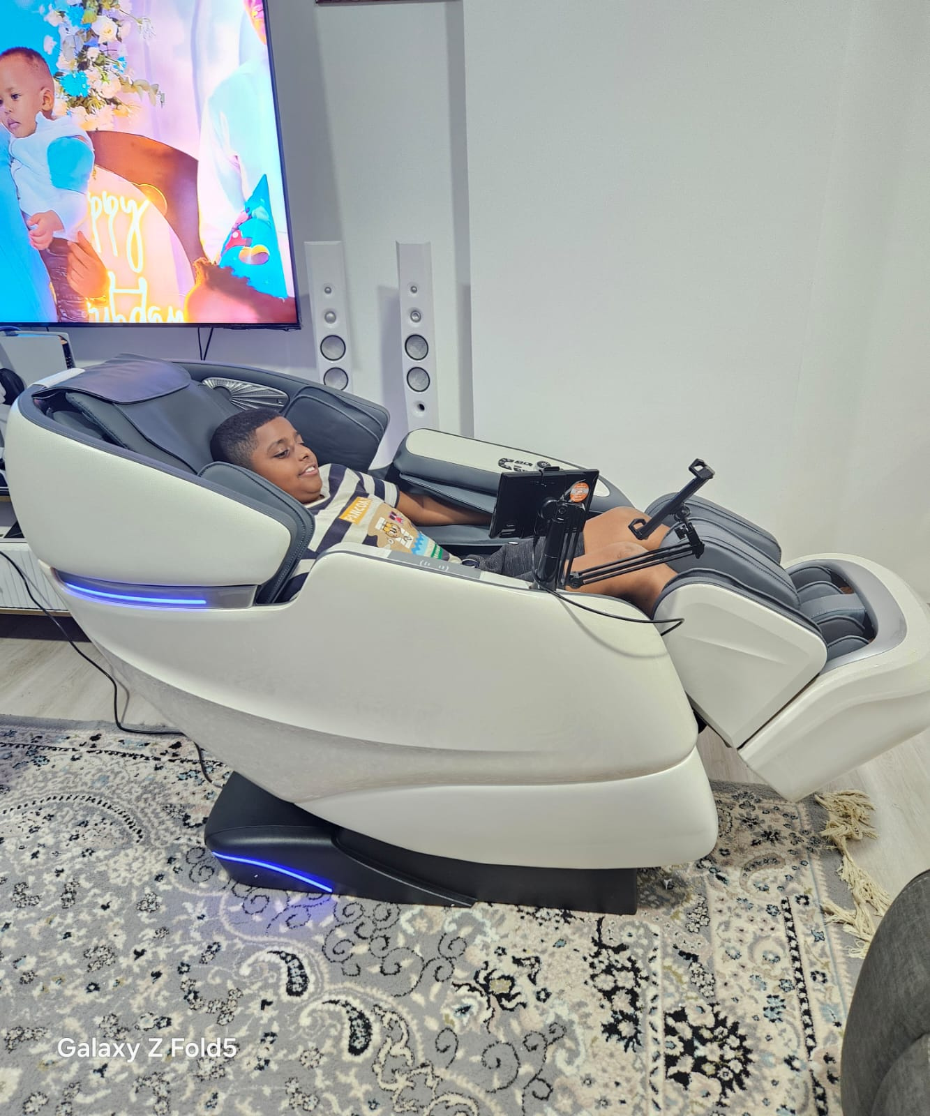 Zero Gravity 4D Massage Chair | Full-Body Smart Recliner with SL-Track & Air Compression